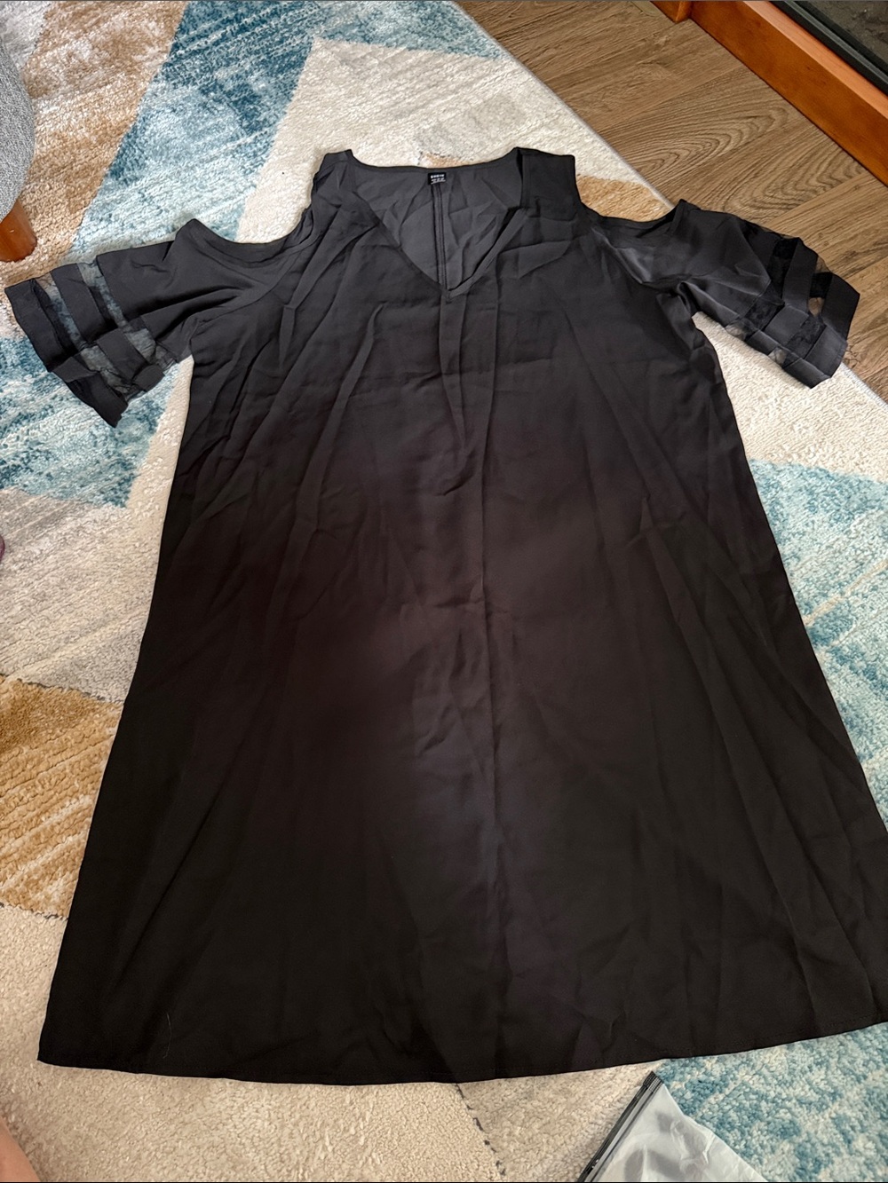 A bundle of 4 SHEIN dresses size 1XL